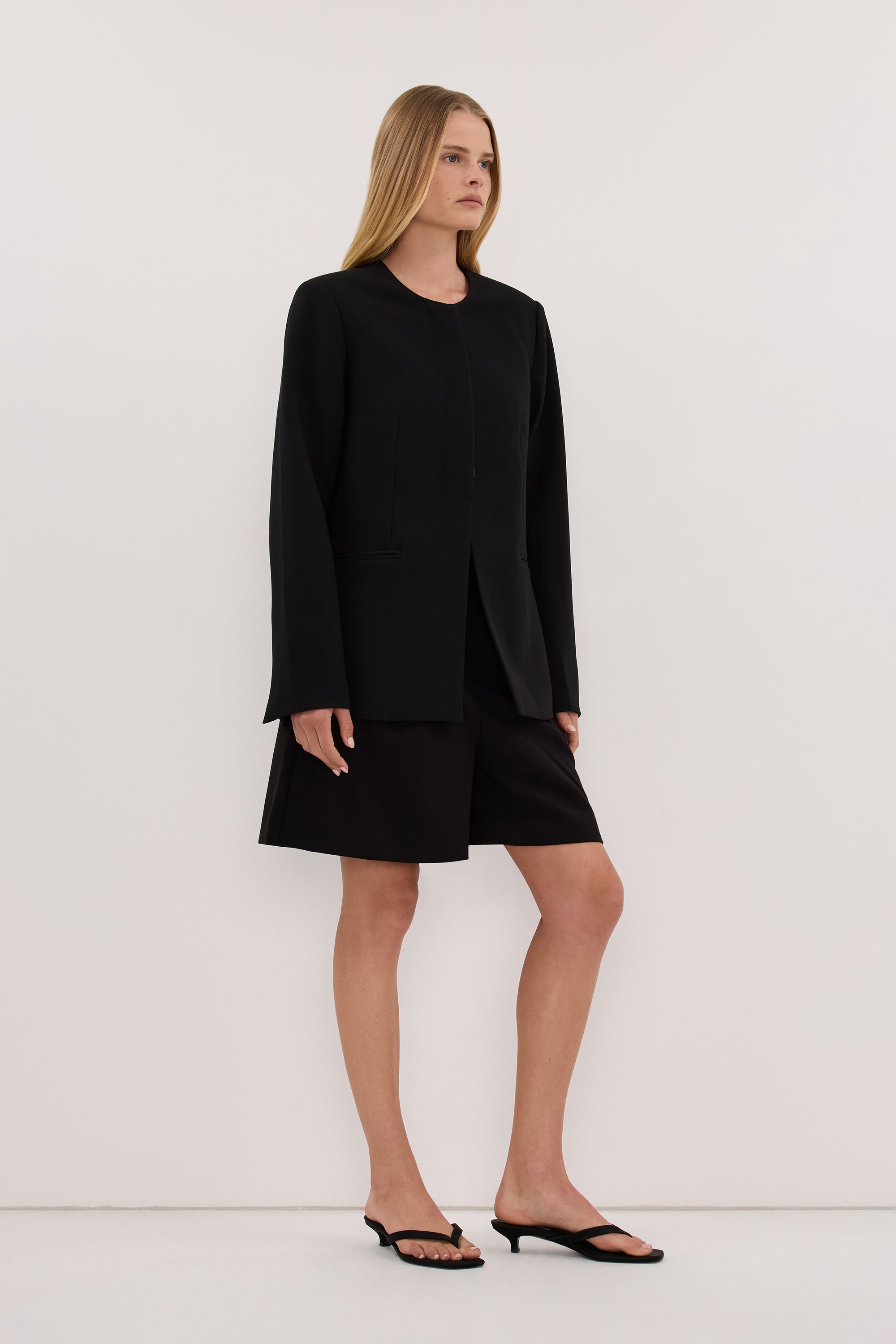 CHIARA BLACK BERMUDA SHORT