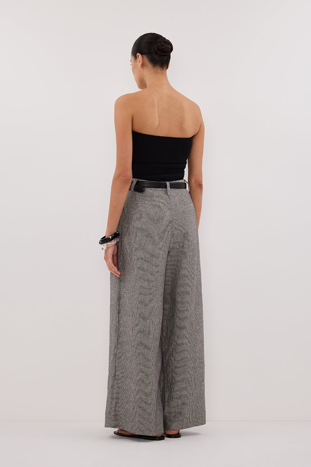 ELIAS CHARCOAL LINEN BLEND PANT Clothing DISSH Boutiques 