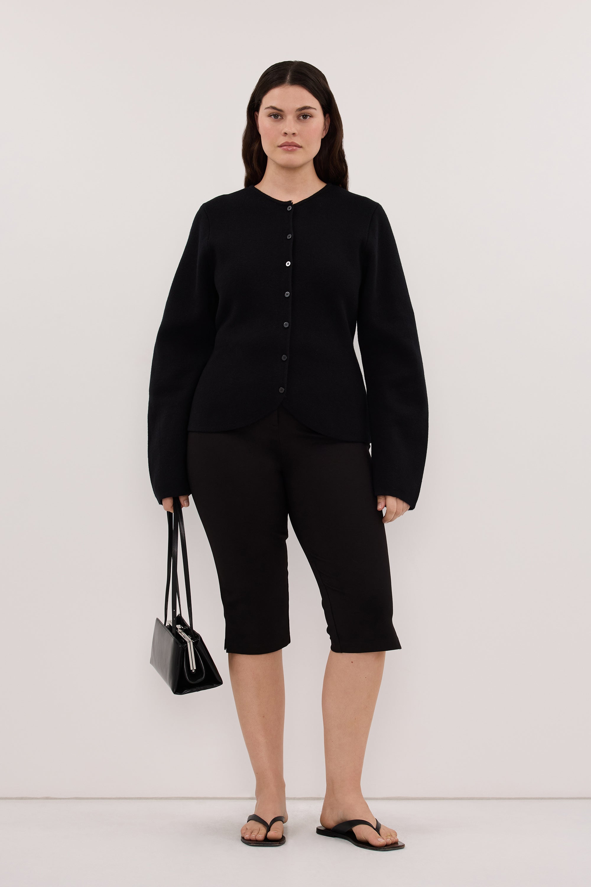 DEMI BLACK CAPRI PANT