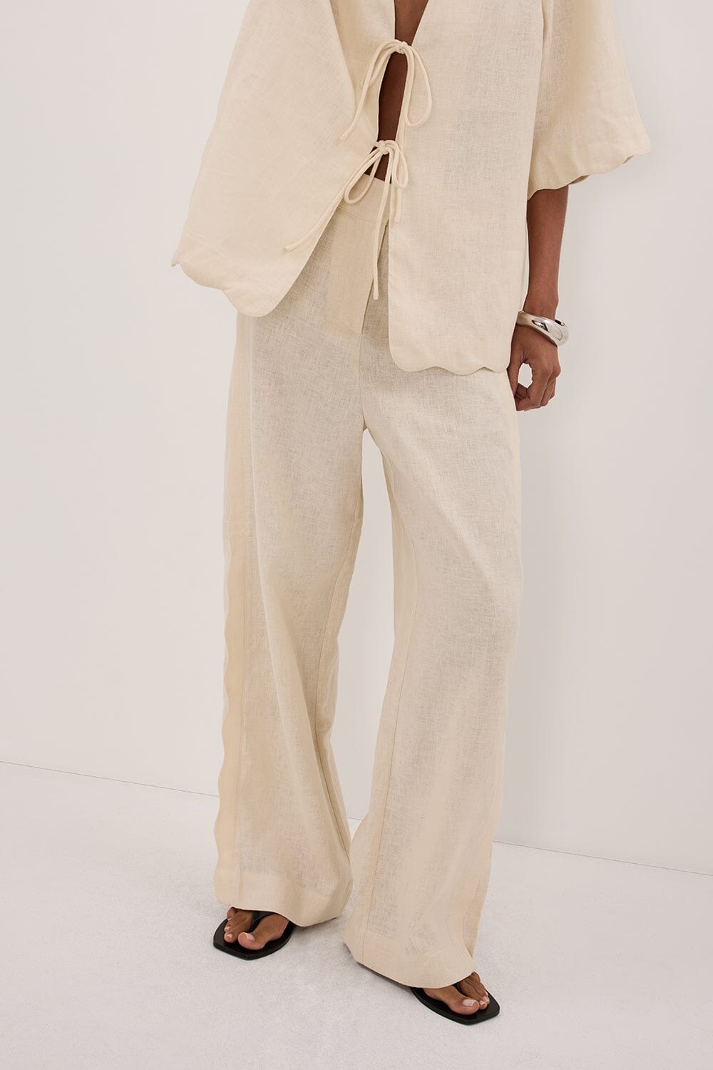 LELA SANDSTONE LINEN PANT Clothing DISSH Boutiques 