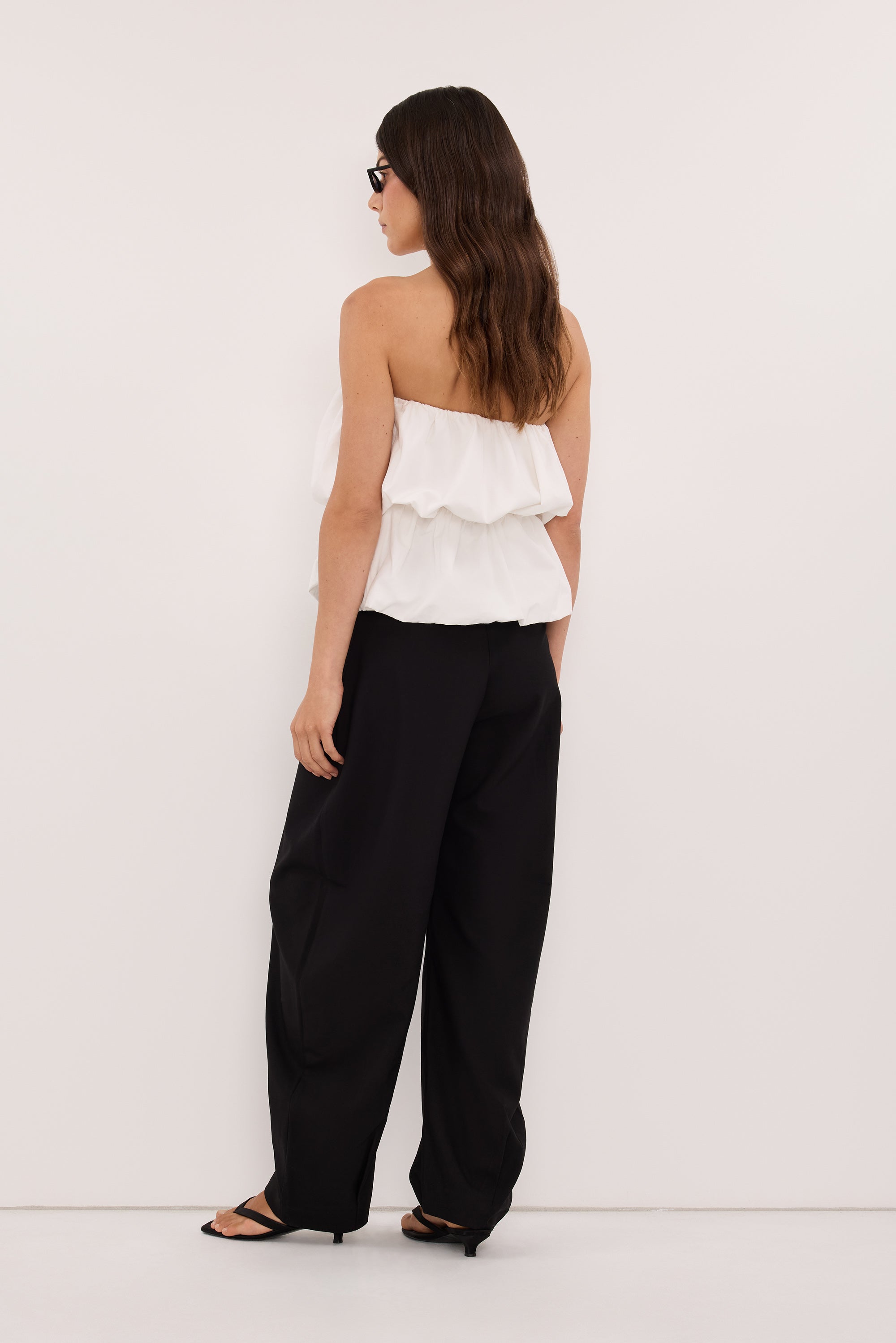ROMY BLACK BARREL LEG TAILORED PANT