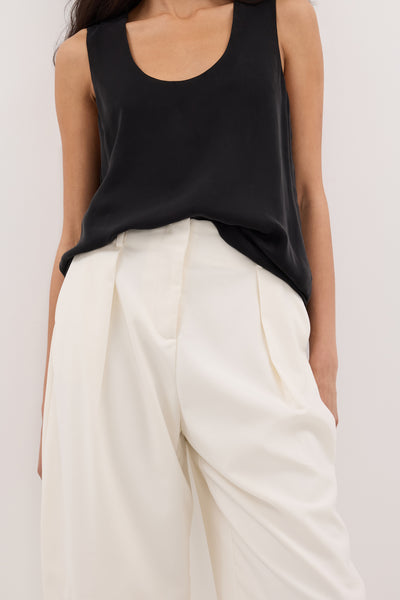 Amanda wearing ROMY CREAM BARREL LEG TAILORED PANT
