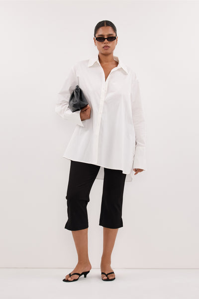 Amanda wearing DEMI BLACK 7/8 CAPRI PANT