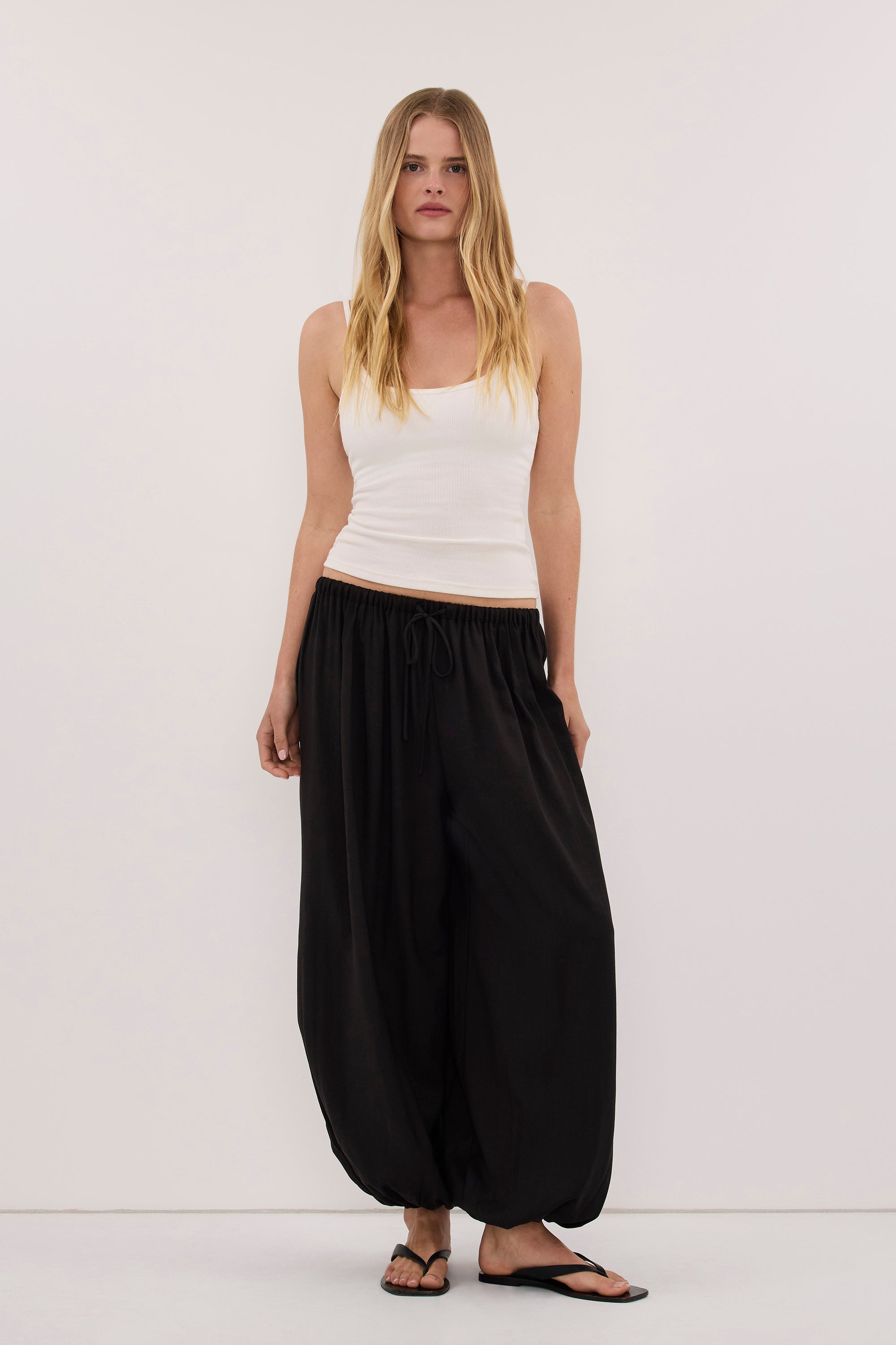 CALIA BLACK BALLOON PANT