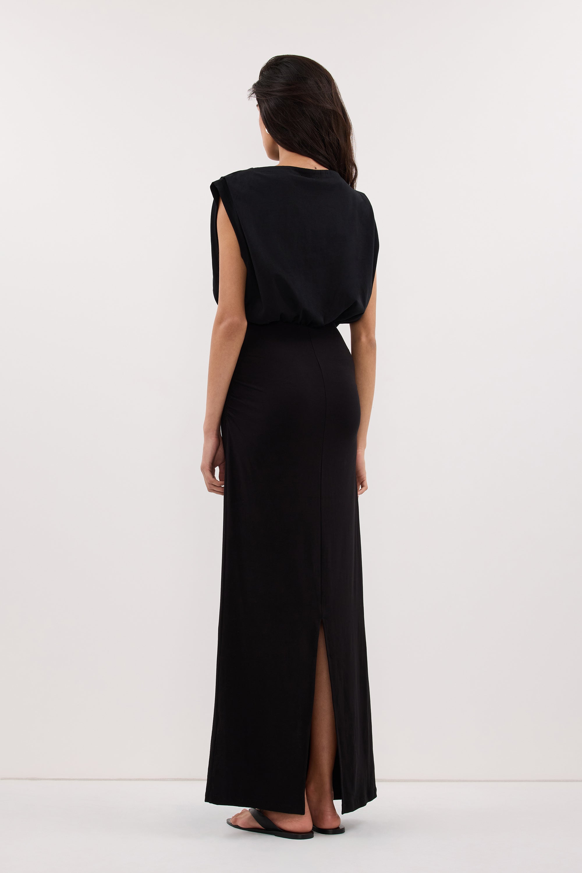 LIORA BLACK SLEEVELESS MAXI DRESS