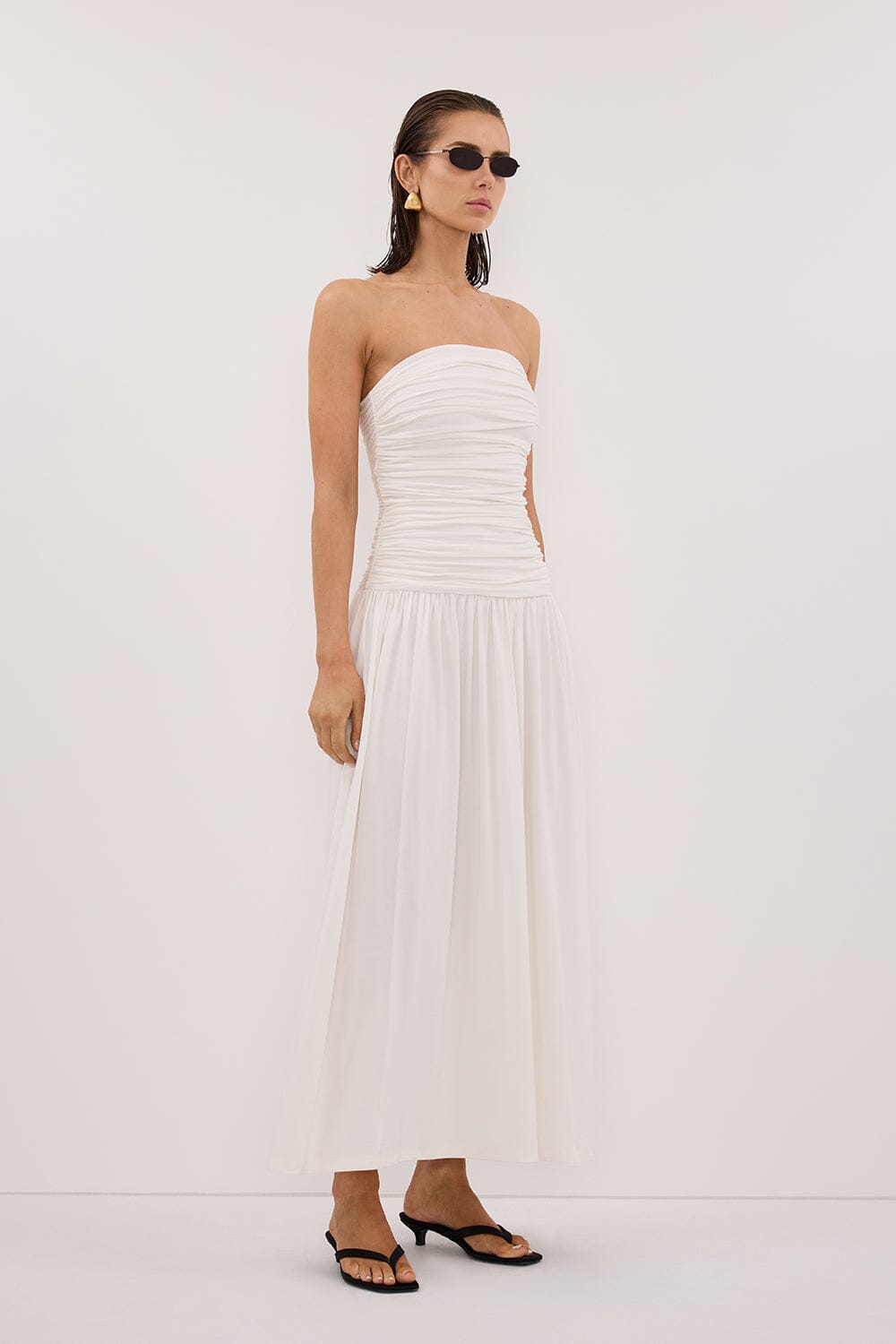 SHARI OFF WHITE STRAPLESS BANDEAU MIDI DRESS