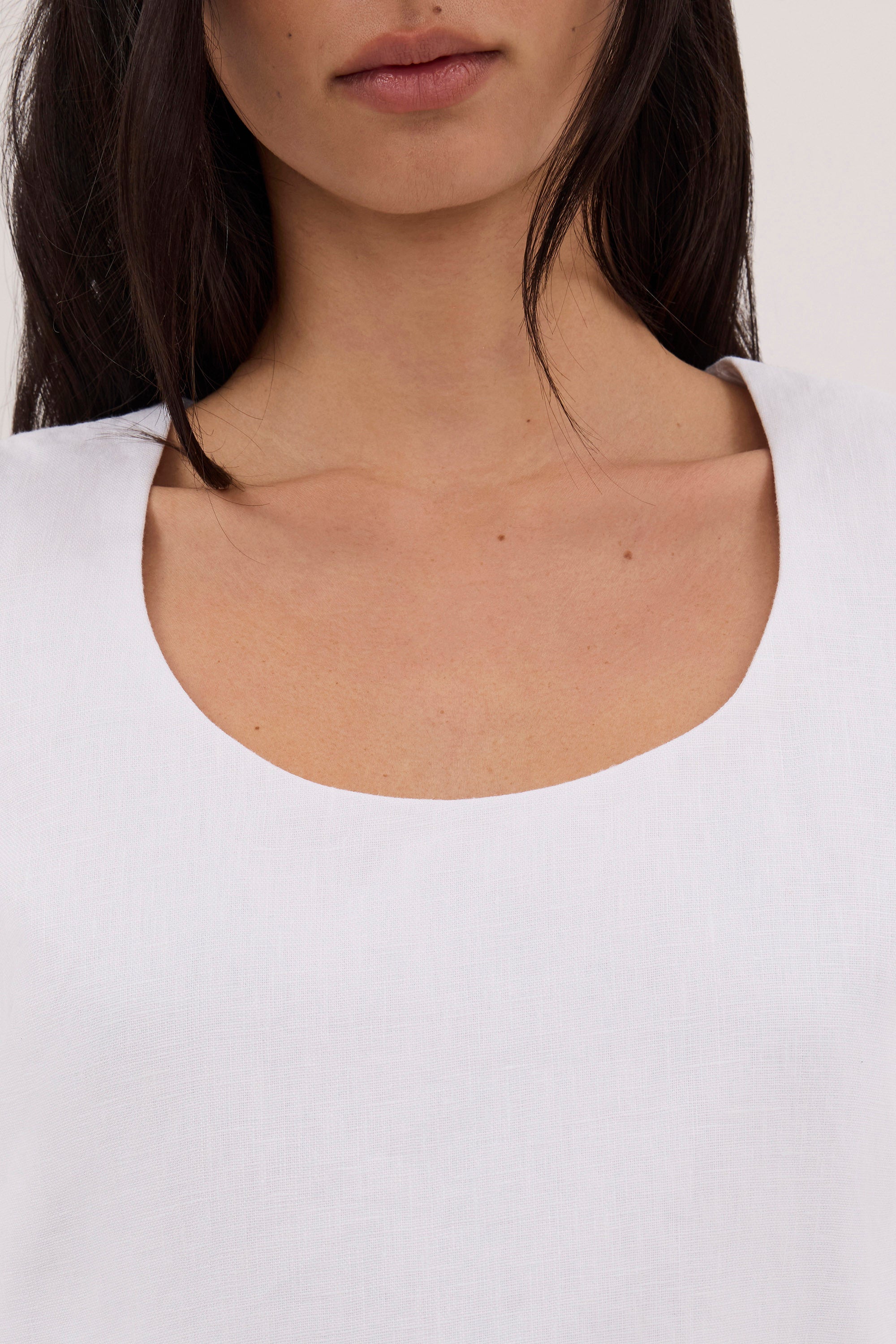 AURELI WHITE LINEN MINI DRESS