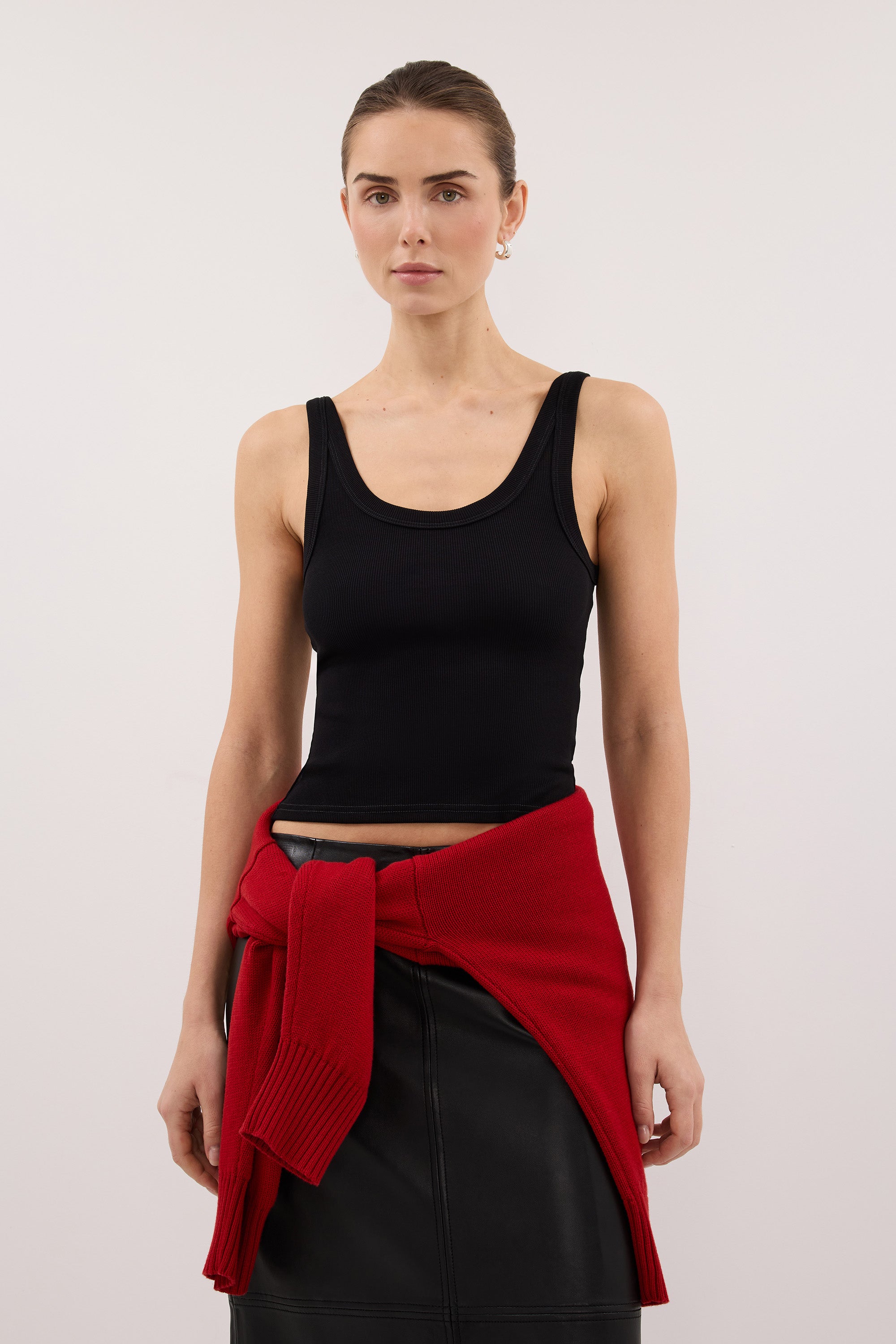 PHOEBE BLACK SCOOP NECK TANK TOP