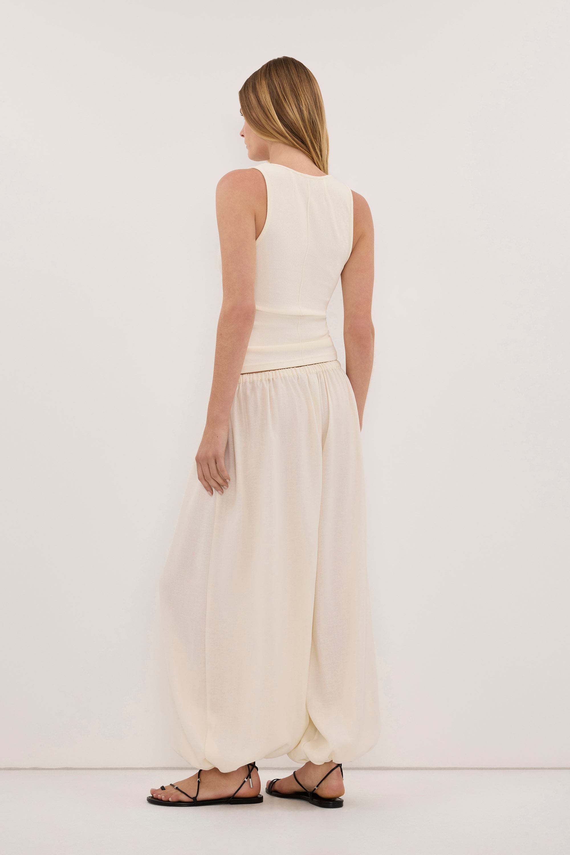ROSIE STRAW V NECK KNIT TANK