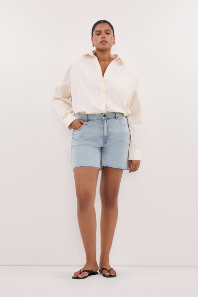 Amanda wearing MARLEY LIGHT RINSE DENIM SHORT