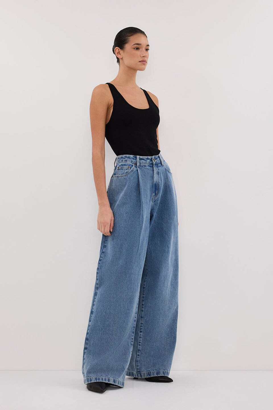 STERLING CLASSIC BLUE DENIM JEAN Clothing DISSH Boutiques 