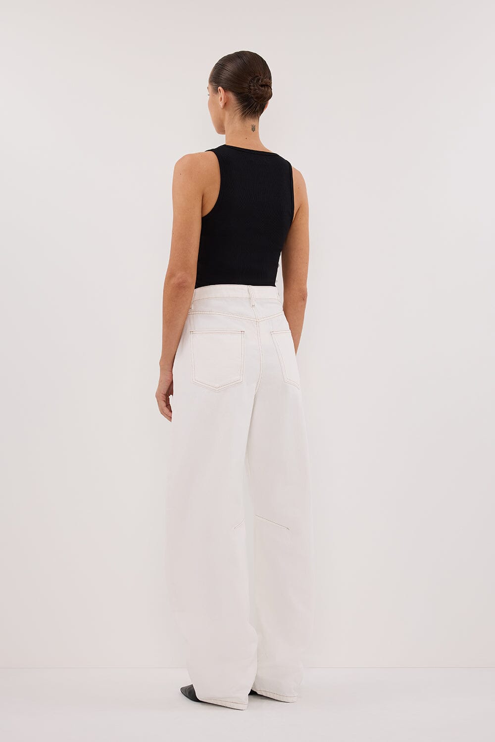 LIV WHITE DENIM BARREL LEG JEAN Clothing DISSH Boutiques 