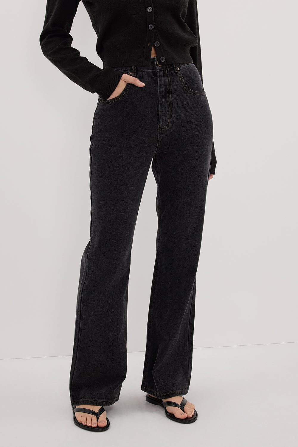 NOELLE BLACK RINSE BOOTLEG JEAN Clothing DISSH Boutiques 