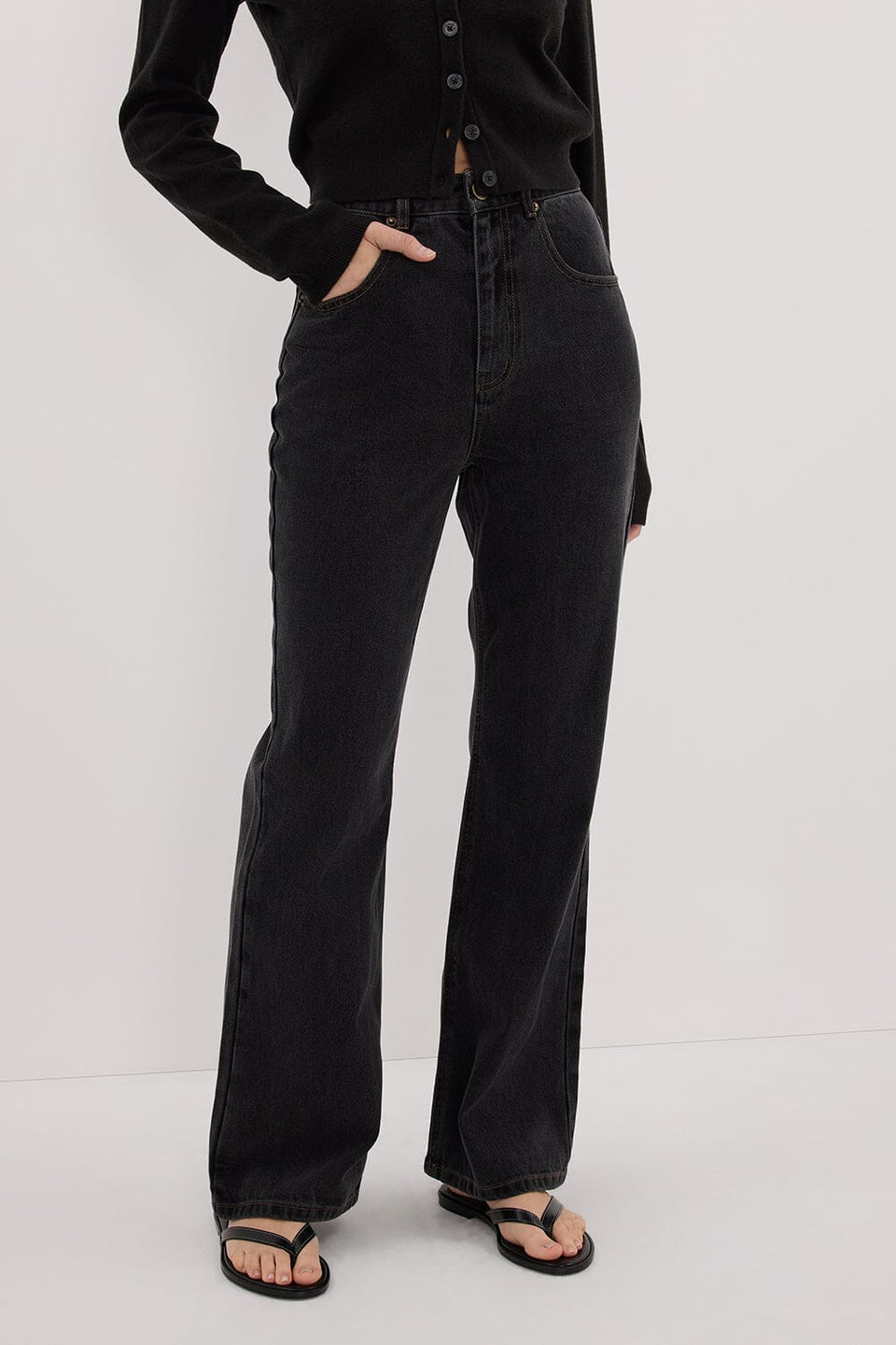 NOELLE BLACK RINSE BOOTLEG JEAN Clothing DISSH Boutiques 