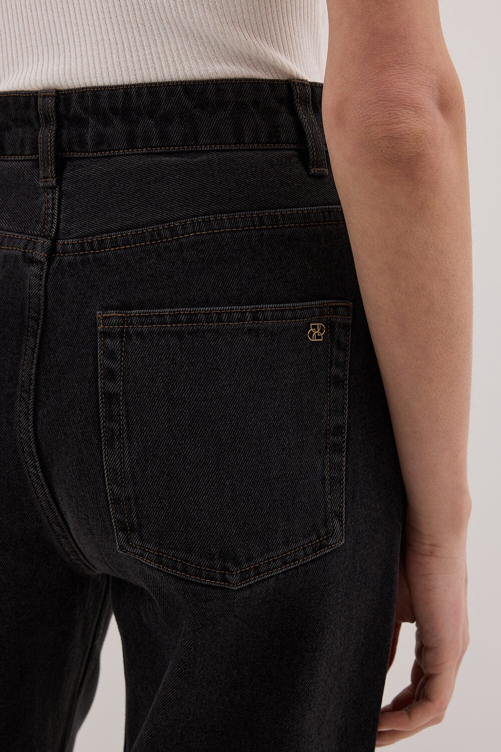 WESTIN BLACK RINSE TALL STRAIGHT JEAN Clothing DISSH Boutiques 