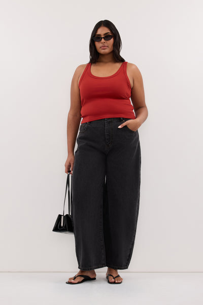 Shanaya wearing FRANK BLACK RINSE RELAXED BARREL JEAN