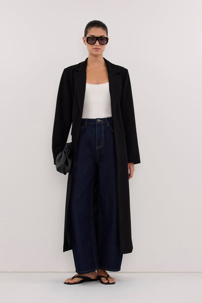 Aude wearing FRANK INDIGO RELAXED JEAN