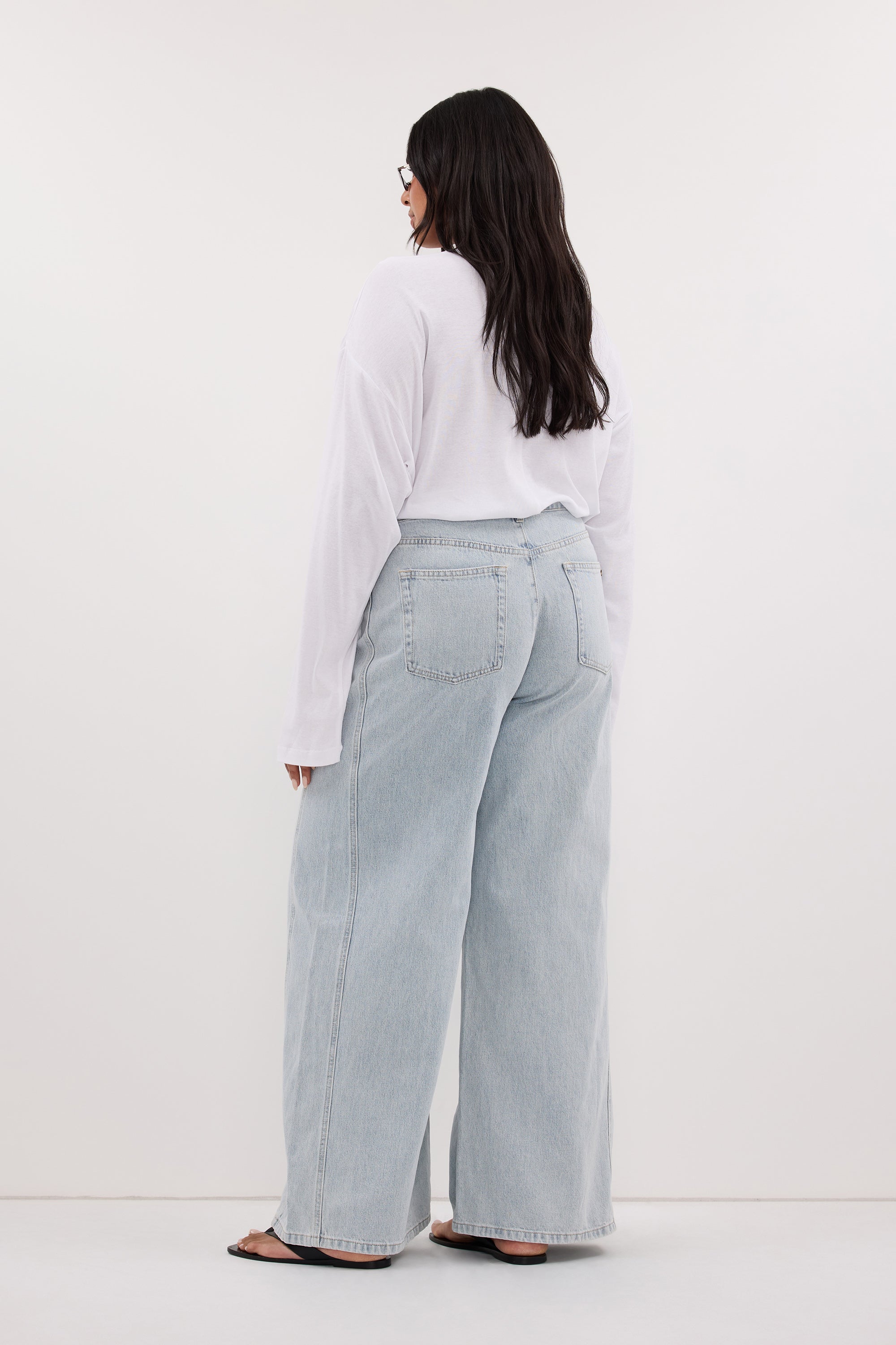 DREW LIGHT RINSE WIDE LEG DENIM JEAN