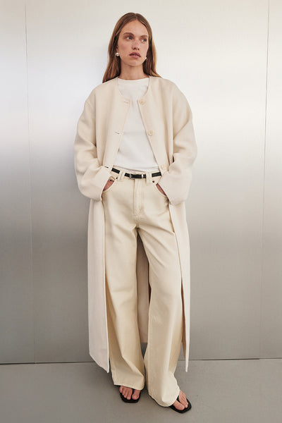 Sabine wearing REAGAN 2.0 CREAM SLOUCHY JEAN