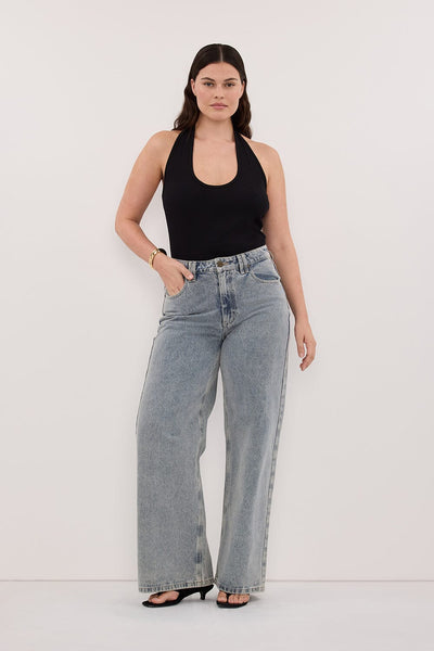 Jasmine wearing REAGAN 2.0 LIGHT BLUE SLOUCHY JEAN