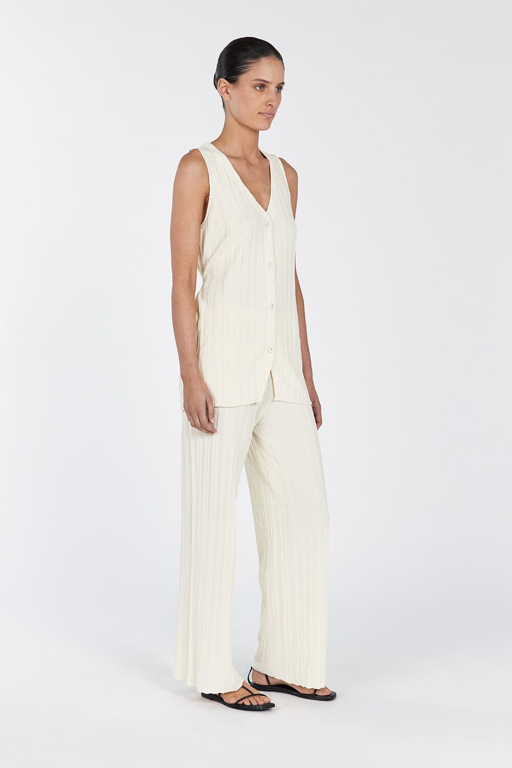 SYLVIA CREAM LONGLINE VEST Clothing DISSH Boutiques 