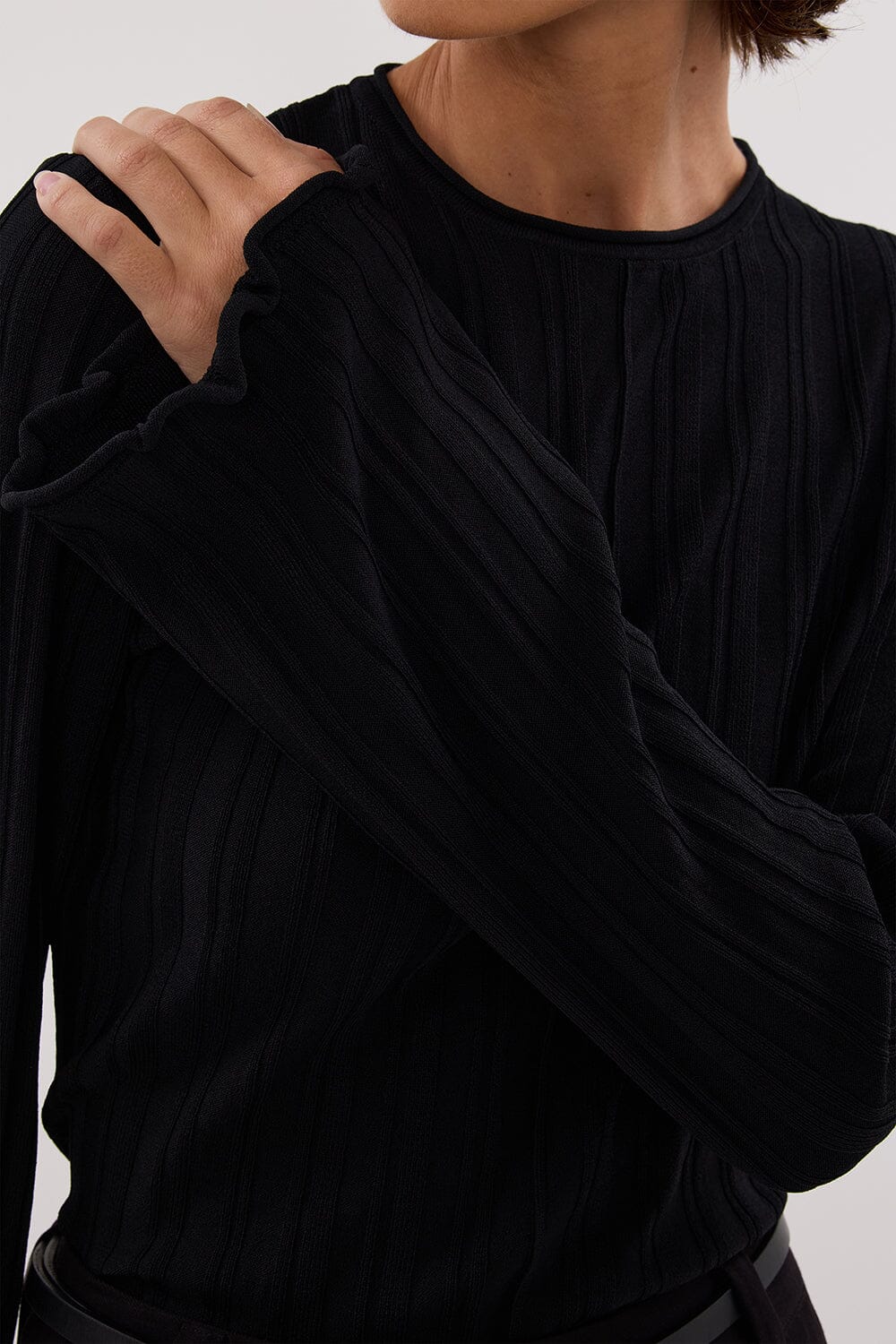 SYLVIA BLACK CREW NECK KNIT TOP Clothing DISSH Boutiques 