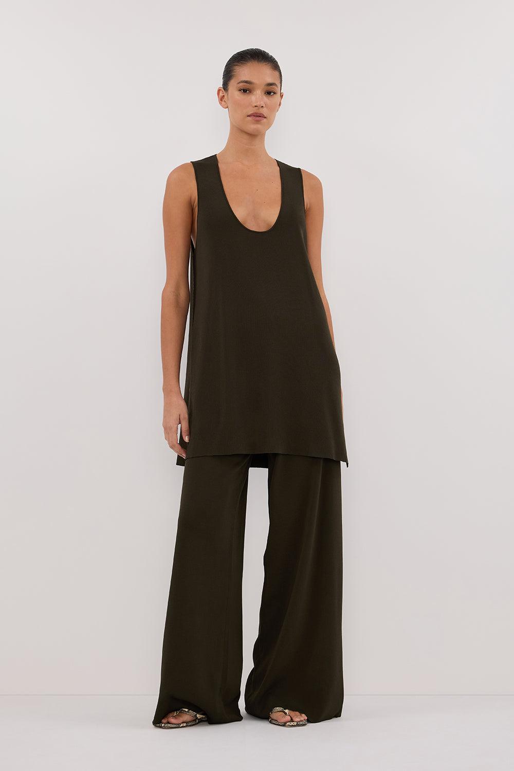 RAY FOREST SCOOP LONGLINE TOP Clothing DISSH Boutiques 