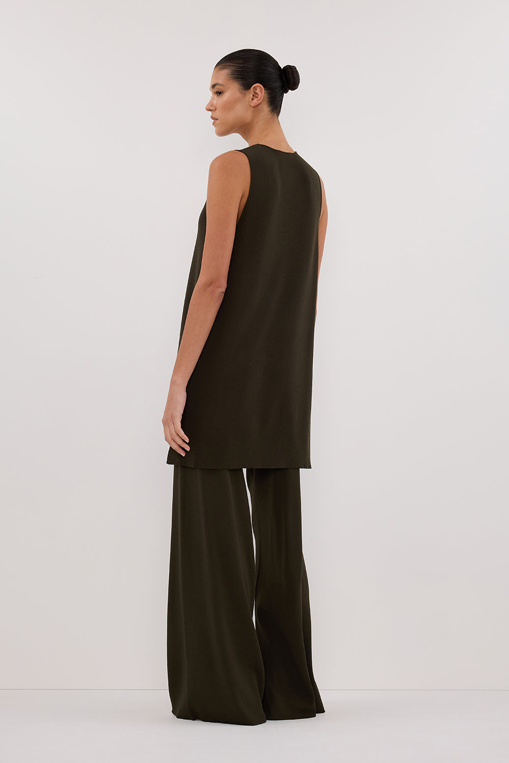RAY FOREST SCOOP LONGLINE TOP Clothing DISSH Boutiques 