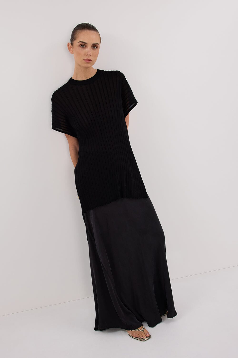 JADE BLACK SLEEVELESS KNIT TOP Clothing DISSH Boutiques 