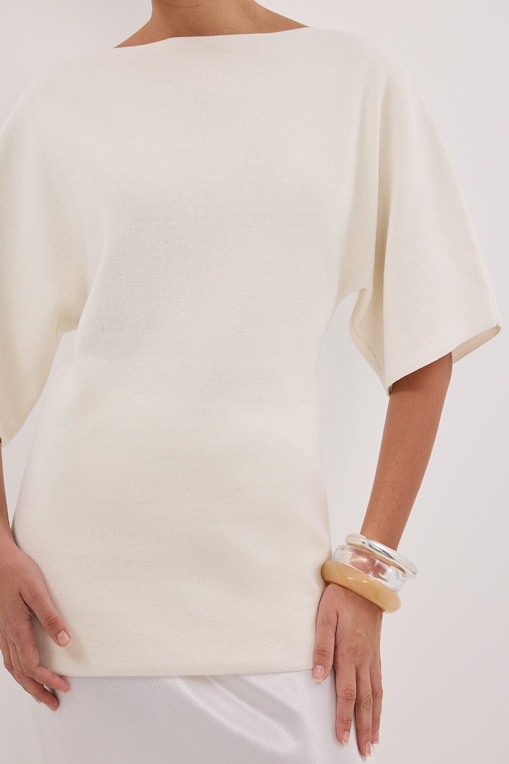 LIA IVORY SLEEVED KNIT TOP Clothing DISSH Boutiques 