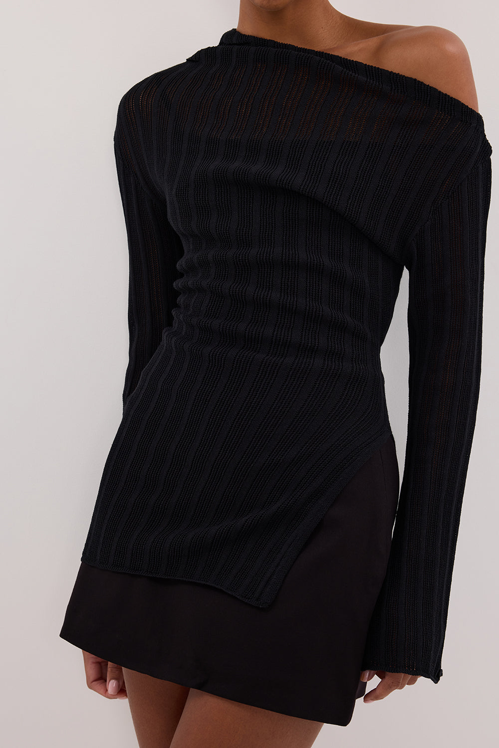BOWIE BLACK LONG SLEEVE KNIT TOP Clothing DISSH Boutiques 