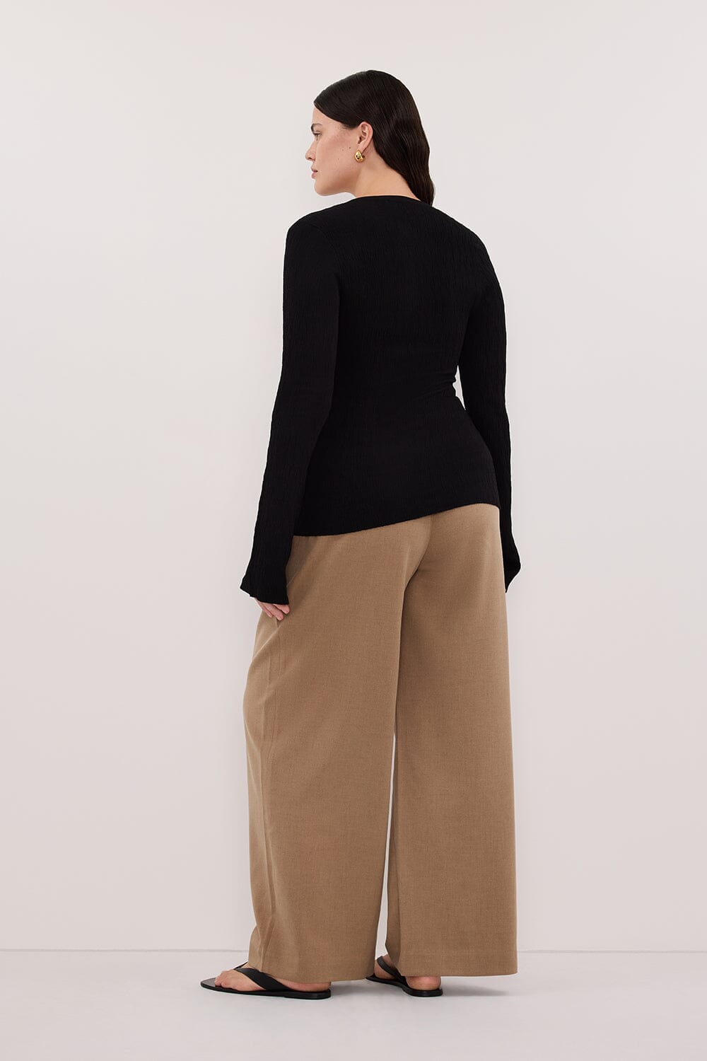ALIAS BLACK LONG SLEEVE KNIT TOP Clothing DISSH Boutiques 