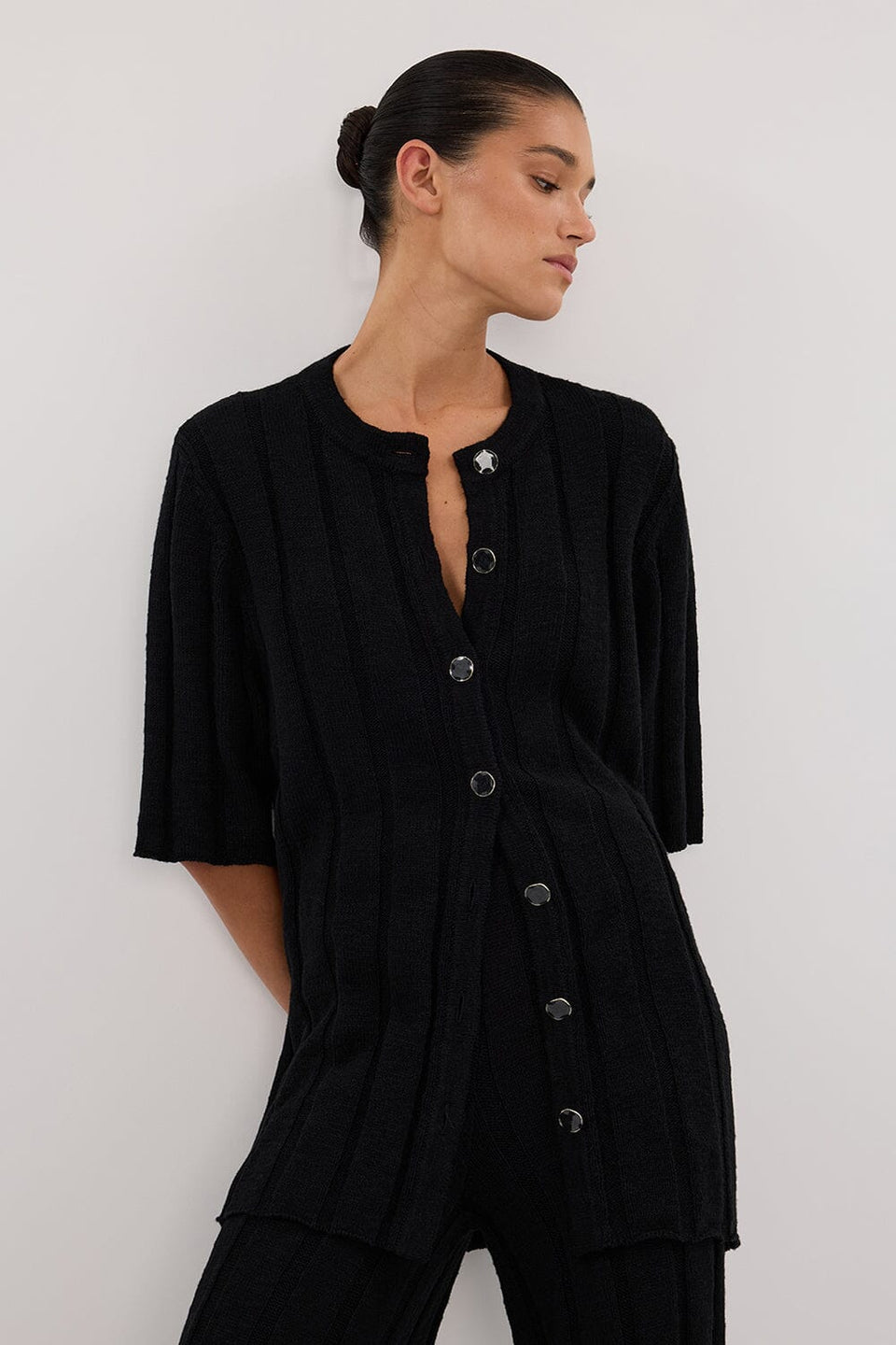 JAZZ BLACK BUTTON KNIT SHIRT Clothing DISSH Boutiques 