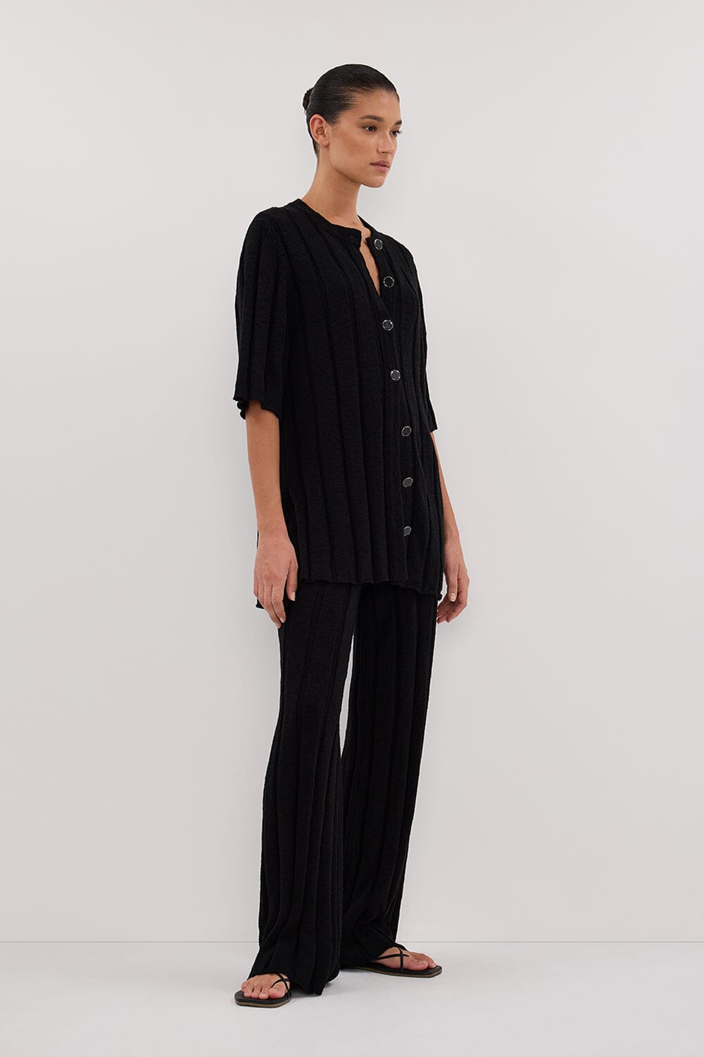 JAZZ BLACK BUTTON KNIT SHIRT Clothing DISSH Boutiques 