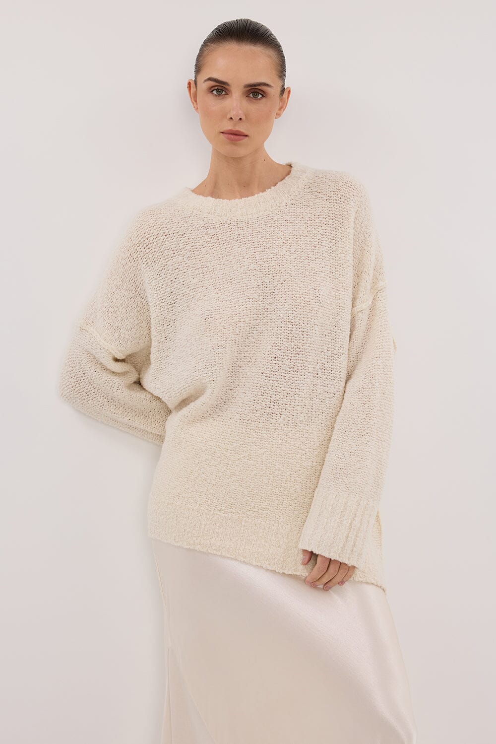 CICI CREAM LONGLINE JUMPER Clothing DISSH Boutiques 