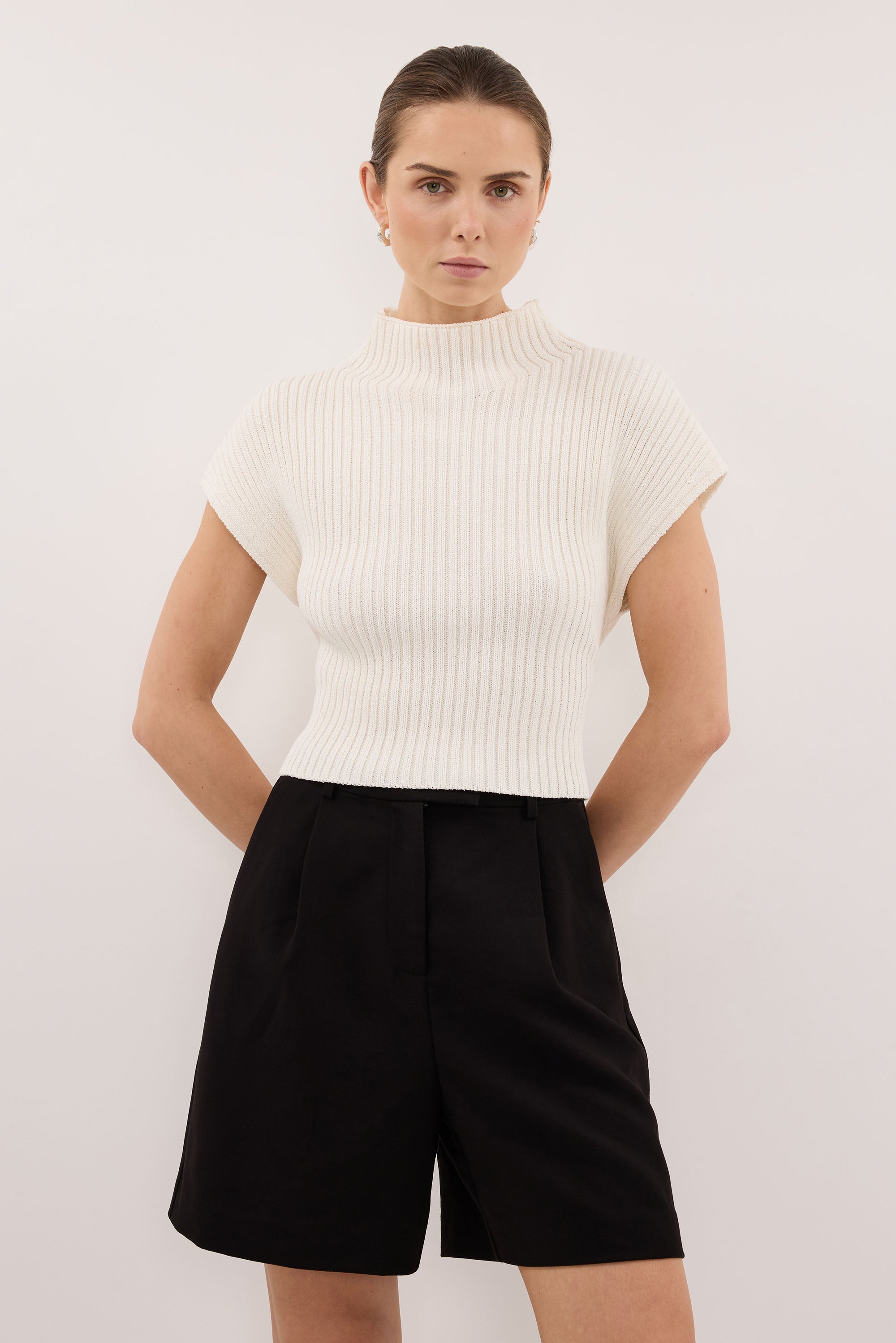 DELLA OFF WHITE KNIT TOP
