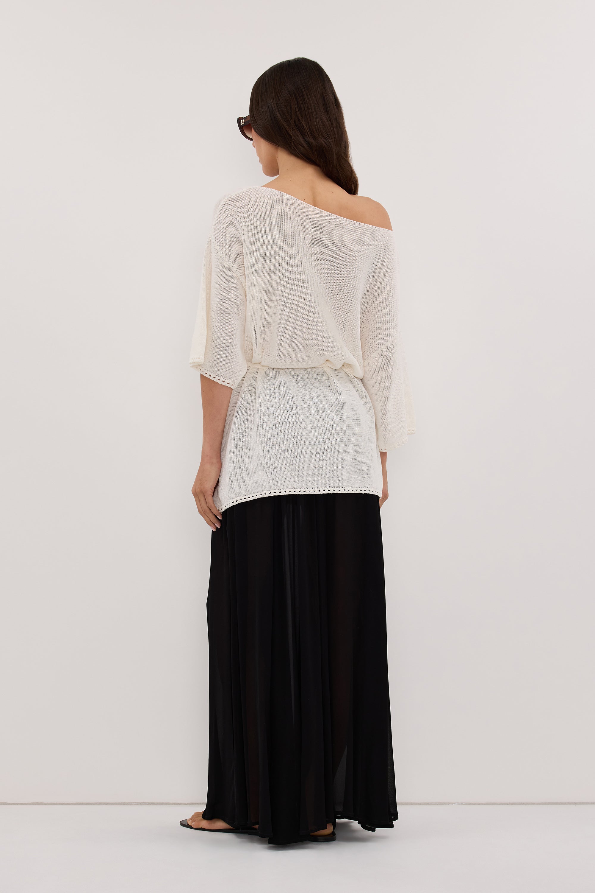 TARI OFF WHITE BOAT NECK TEE