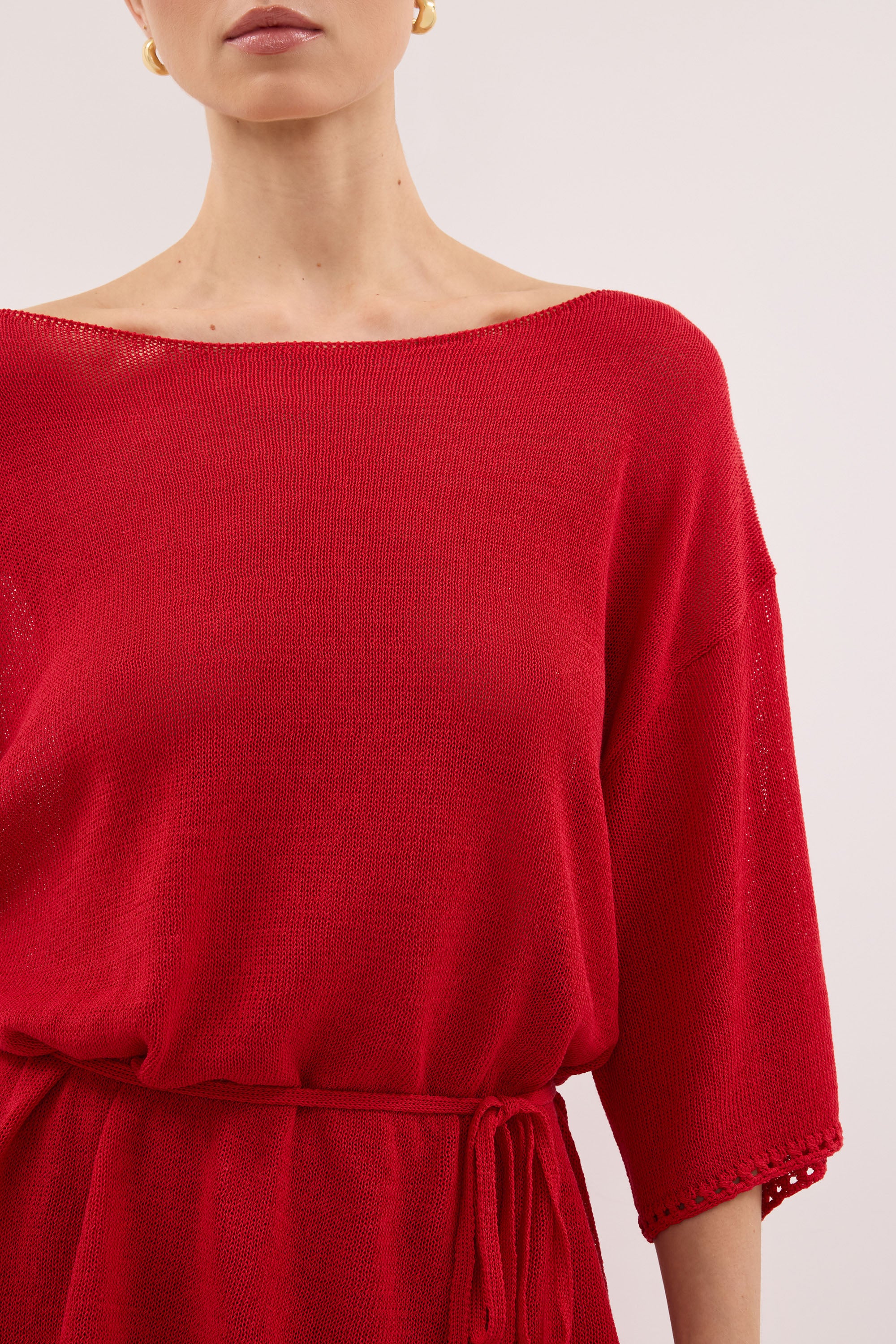 TARI RED BOAT NECK TEE