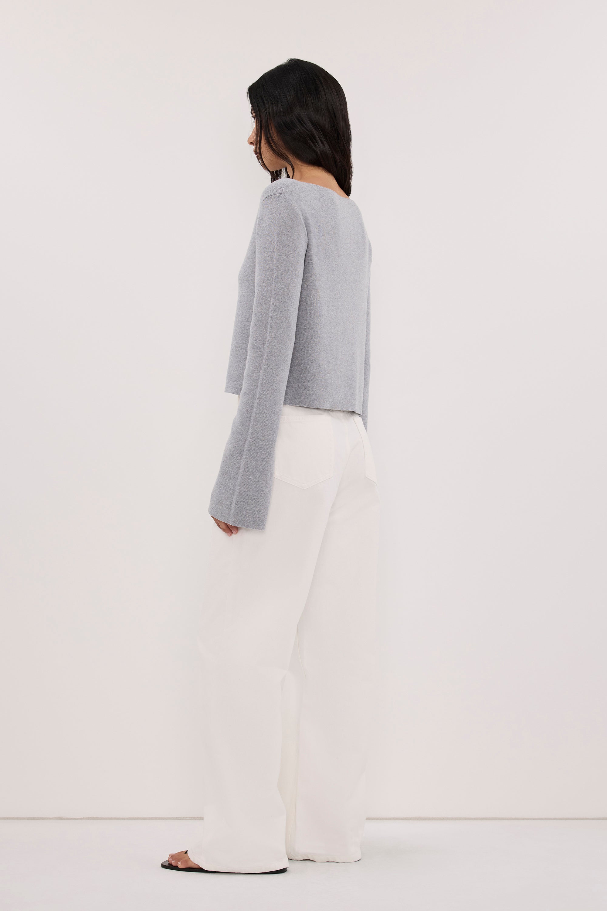 ILLARIA GREY WIDE SLEEVE KNIT TOP