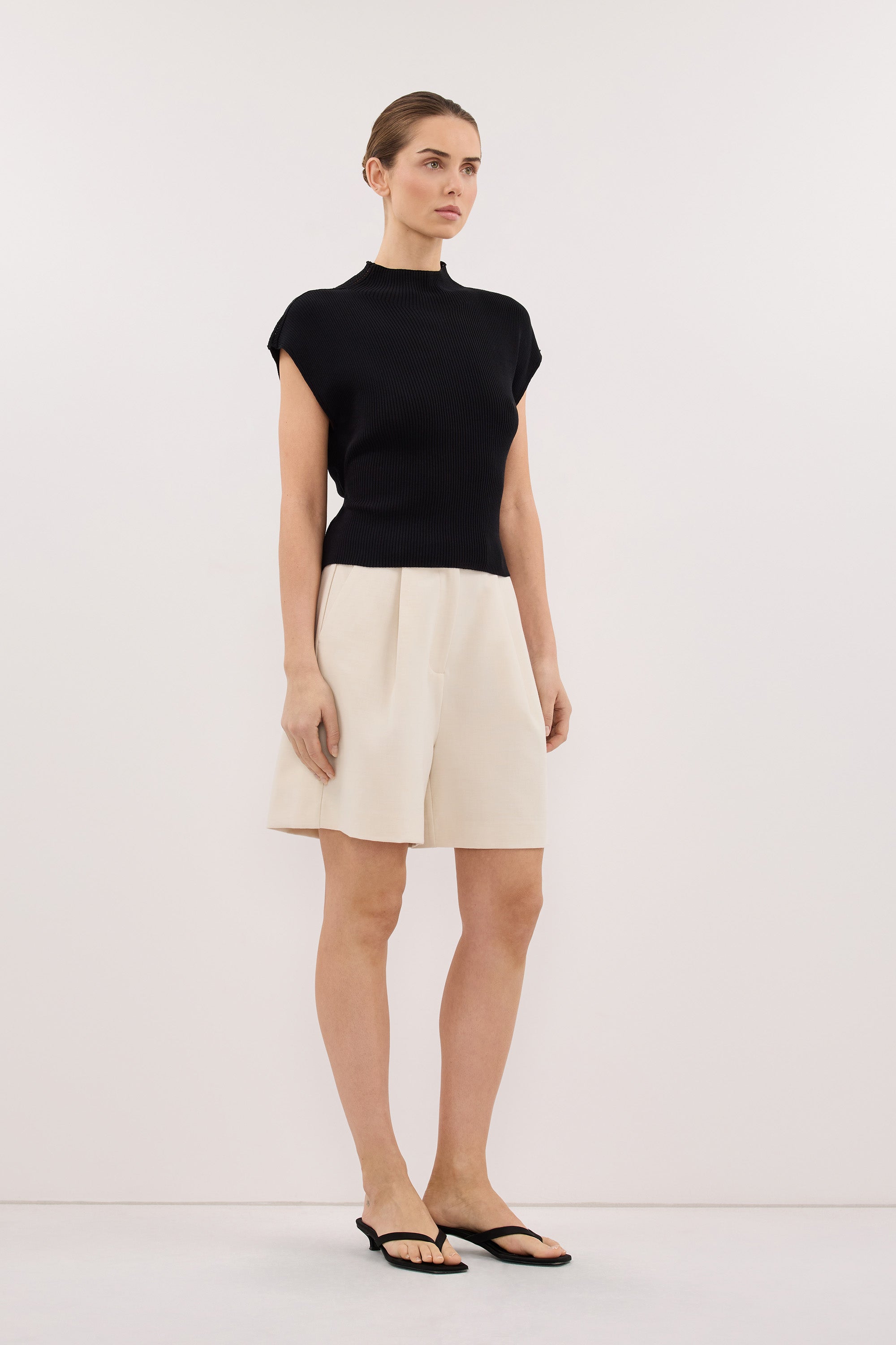 OLINNA BLACK TEXTURED KNIT TOP