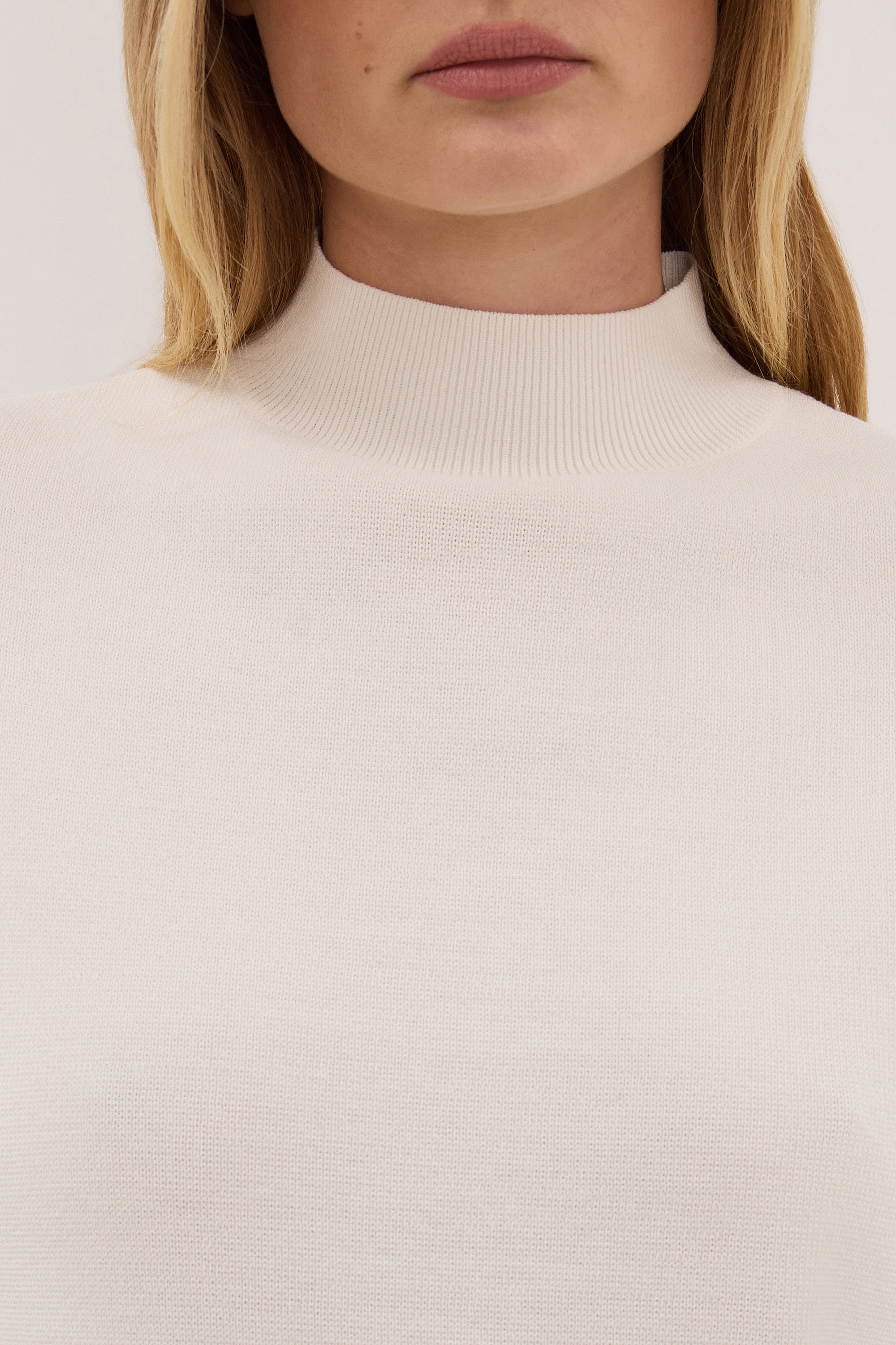 DIANA OFF WHITE FUNNEL NECK TOP