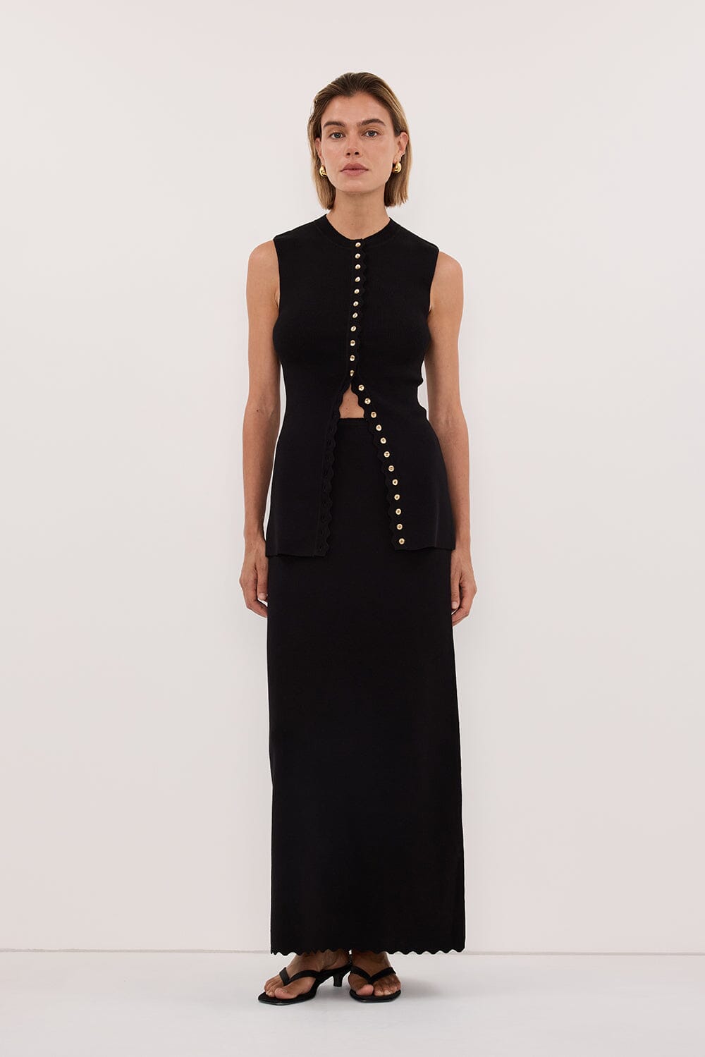 ZOE BLACK SCALLOPED KNIT MIDI SKIRT