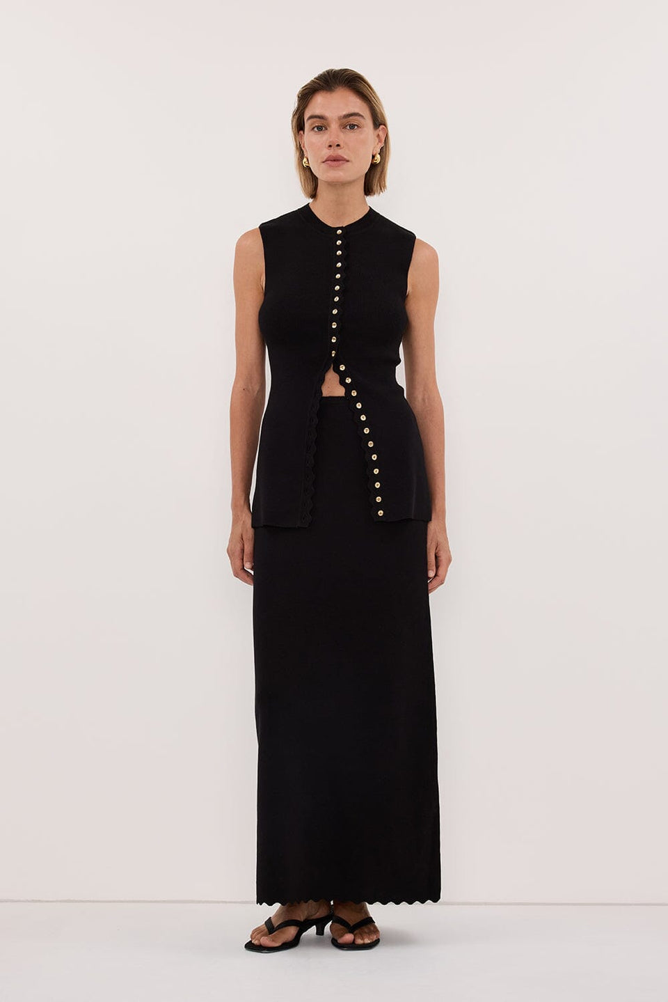 ZOE BLACK SCALLOPED KNIT MIDI SKIRT