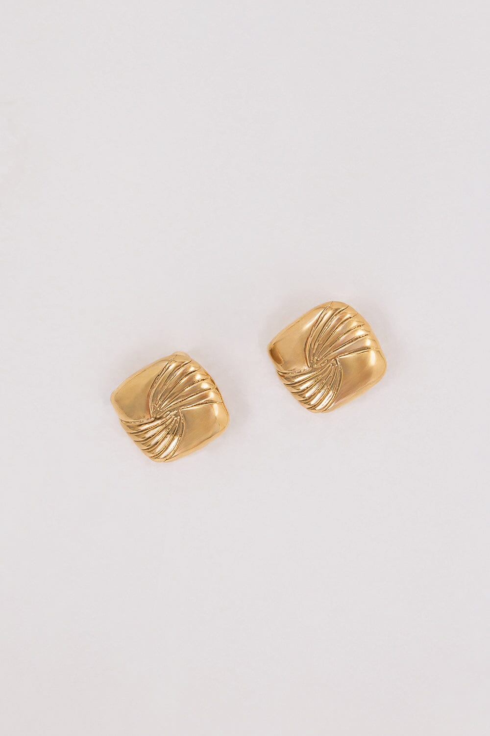 HEAVEN MAYHEM TABI EARRING GOLD Accessories DISSH Boutiques O/S GOLD 
