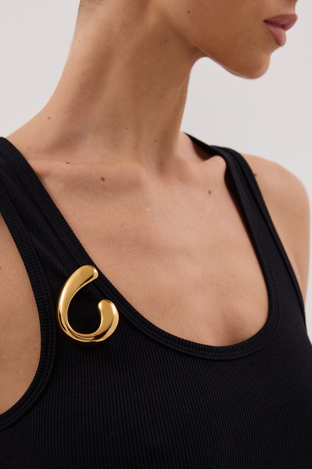 HEAVEN MAYHEM TWIST BROOCH GOLD Accessories DISSH Boutiques 