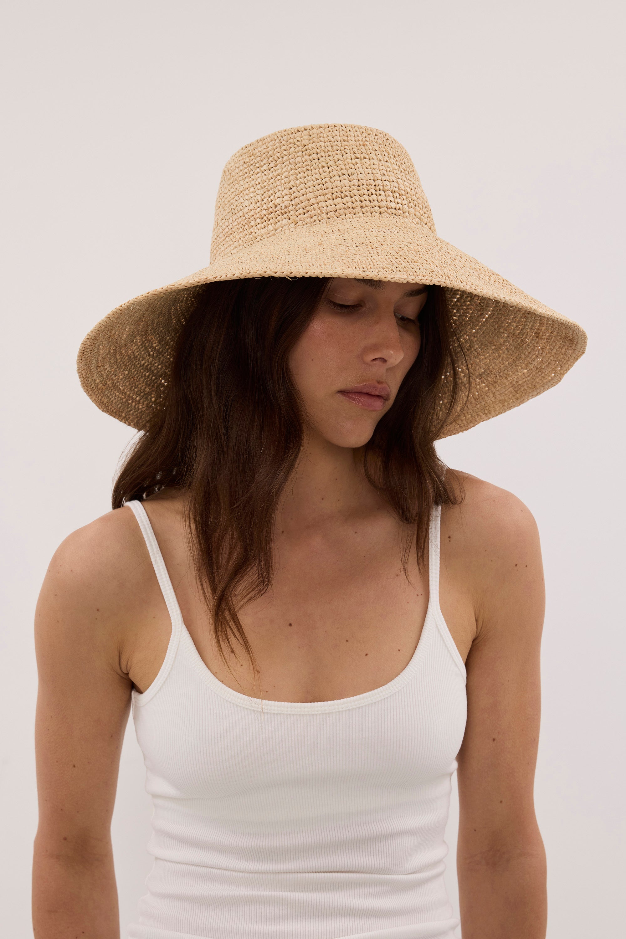 OCHRE LANE NATURAL RAFFIA BUCKET HAT