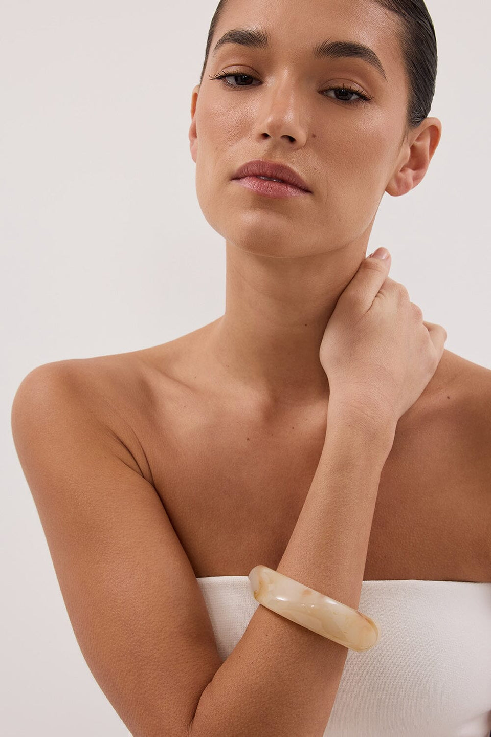 NOAH THE LABEL CREAM RESIN BANGLE Accessories NOAH THE LABEL 