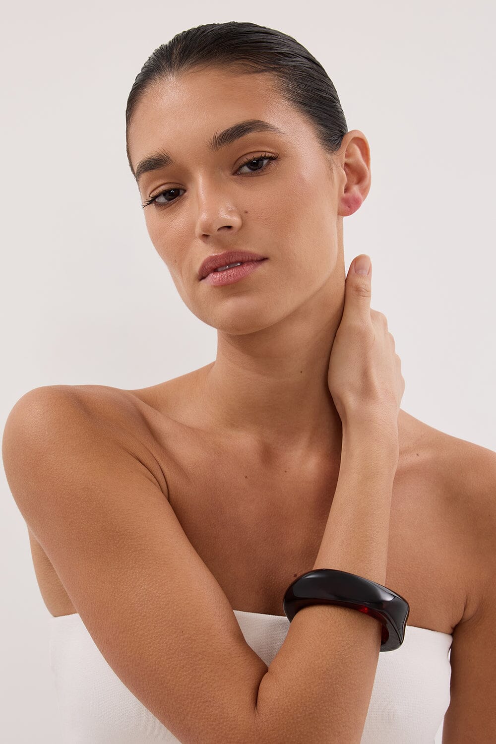 NOAH THE LABEL DARK BROWN RESIN BANGLE Accessories DISSH Boutiques 