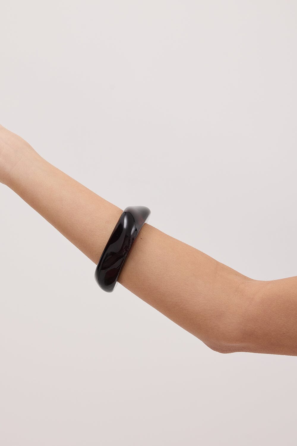 NOAH THE LABEL DARK BROWN RESIN BANGLE Accessories DISSH Boutiques 