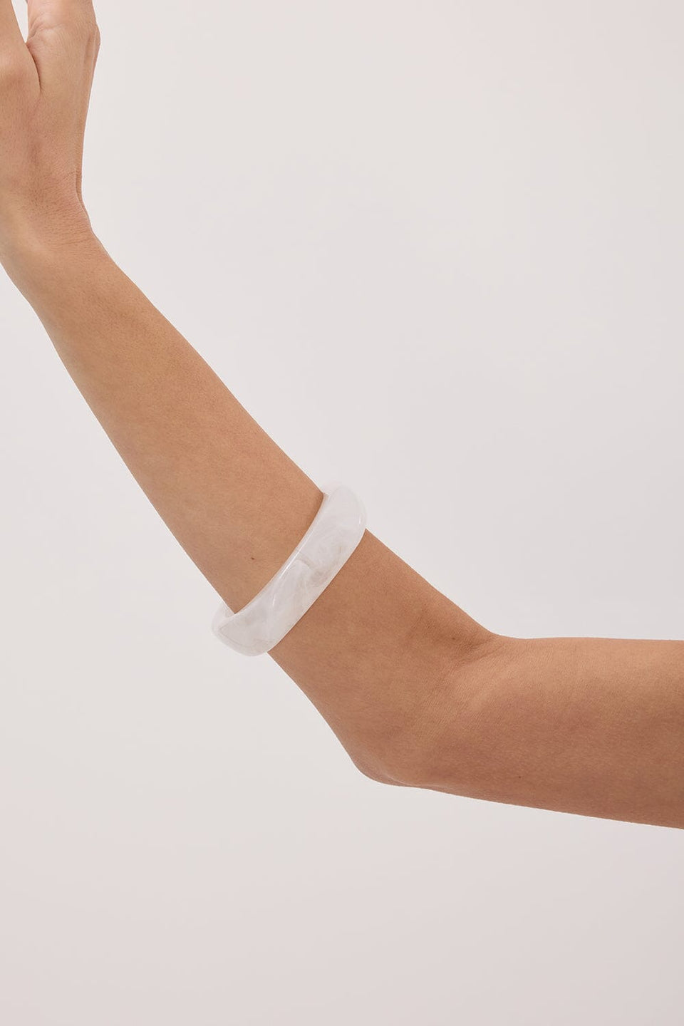 NOAH THE LABEL WHITE RESIN BANGLE Accessories NOAH THE LABEL 